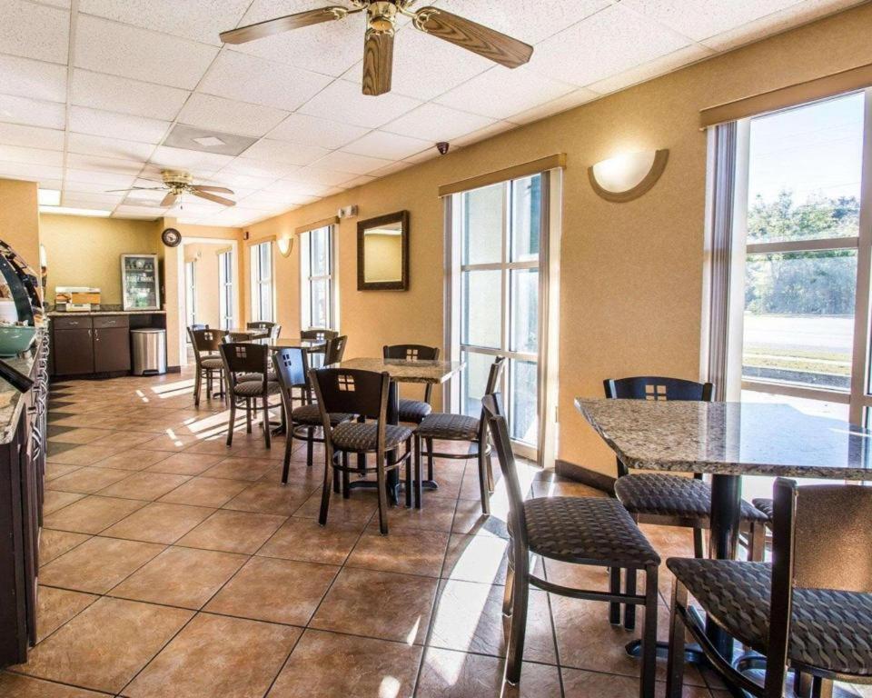 Quality Inn & Suites Near Panama City Beach Eksteriør bilde